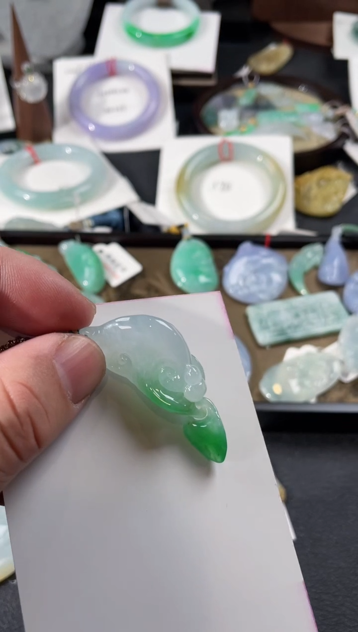 【闪购商品】翡翠颈饰未镶嵌吊坠