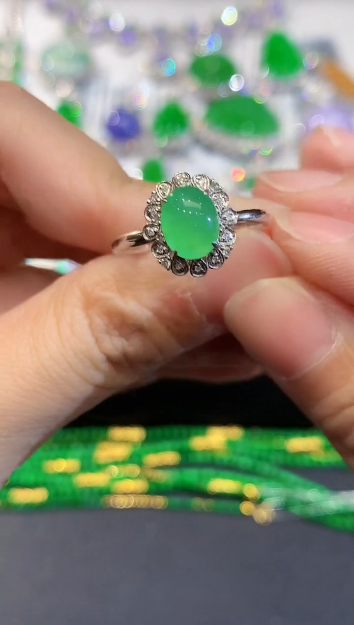 18K金镶嵌戒指翡翠SY多样性发其一