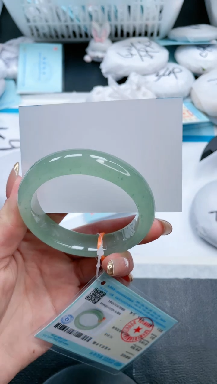 【闪购商品】石英质玉手镯未镶嵌19V366-53