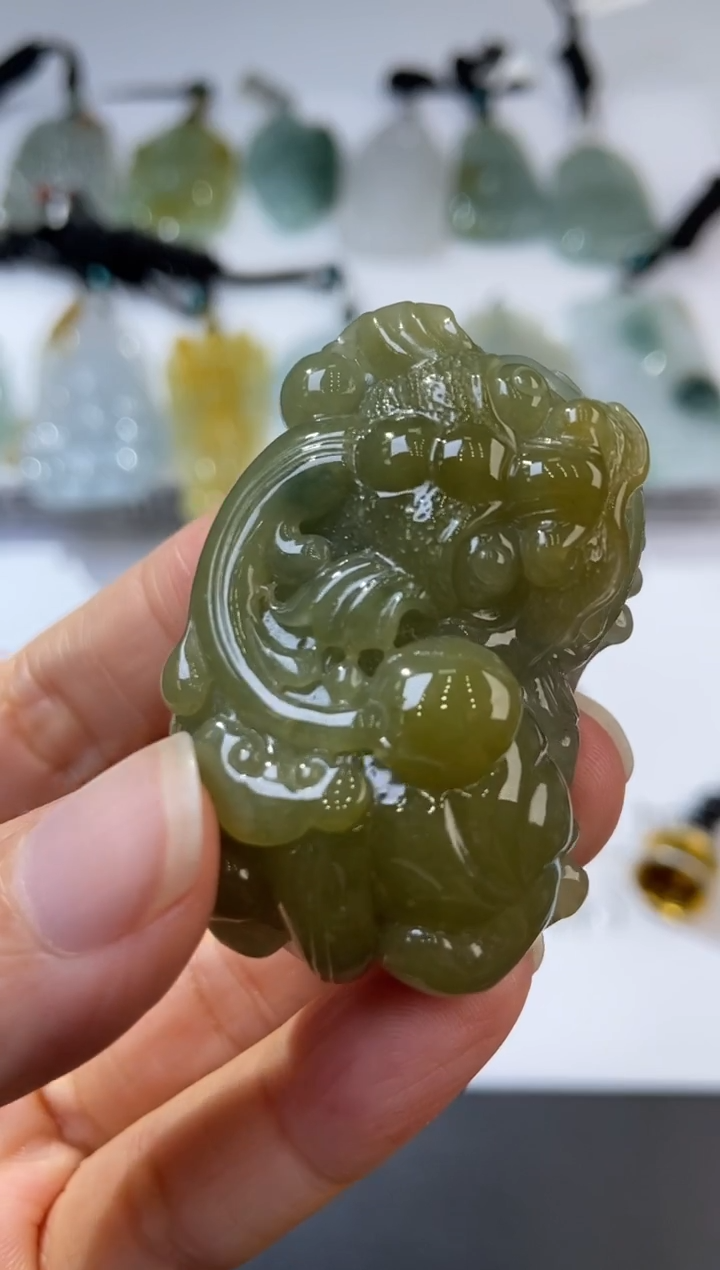 未镶嵌挂件翡翠龙*飞356654    多人