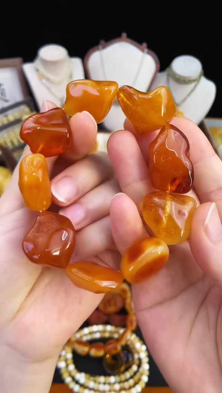 琥珀未镶嵌珠宝奇石柒月