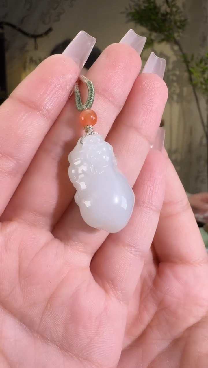 【闪购商品】和田玉未镶嵌颈饰貔貅