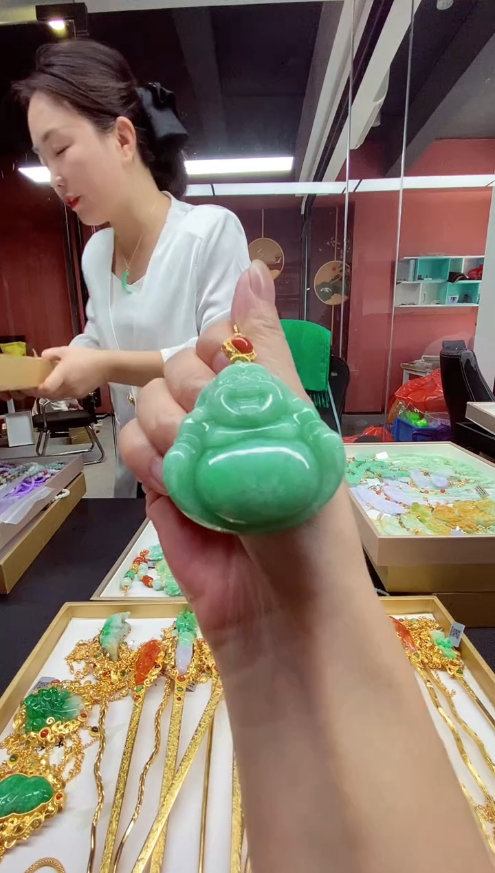 翡翠未镶嵌颈饰翡翠吊坠