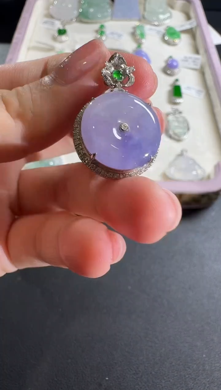 【闪购商品】翡翠吊坠(不含链)18K金镶嵌【源头工厂】钻石镶嵌