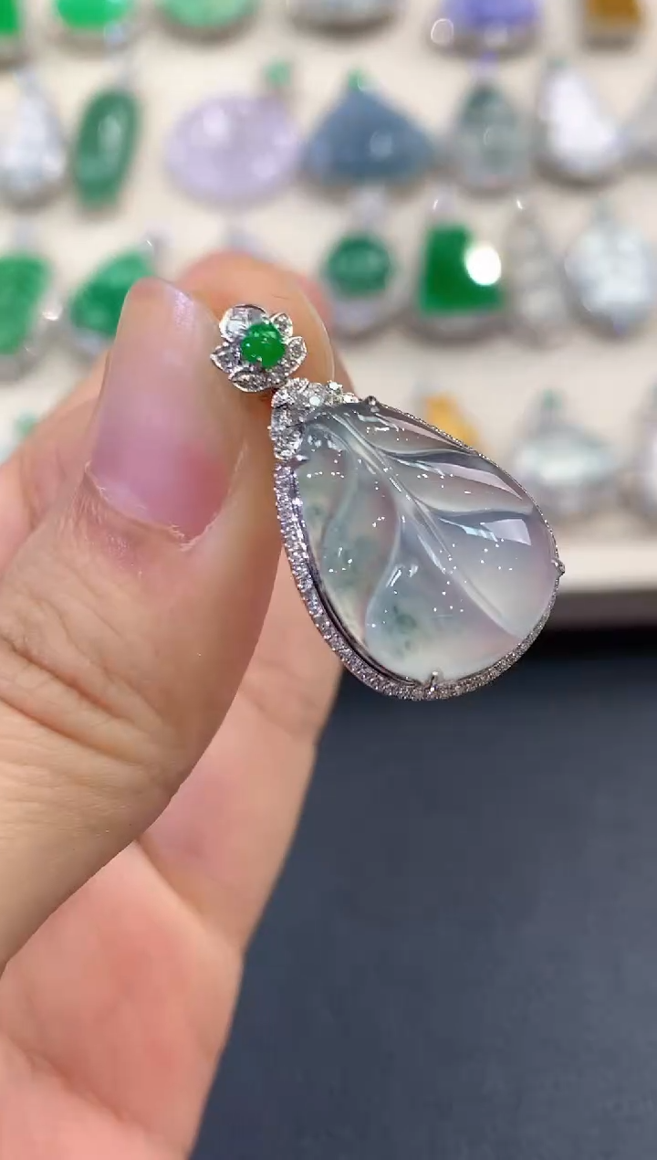 【闪购商品】翡翠吊坠(不含链)18K金镶嵌B63  