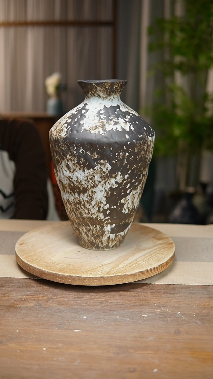 【闪购商品】陶瓷花器诧寂黑高脚