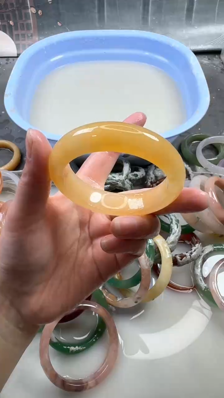 【闪购商品】石英质玉手镯未镶嵌89