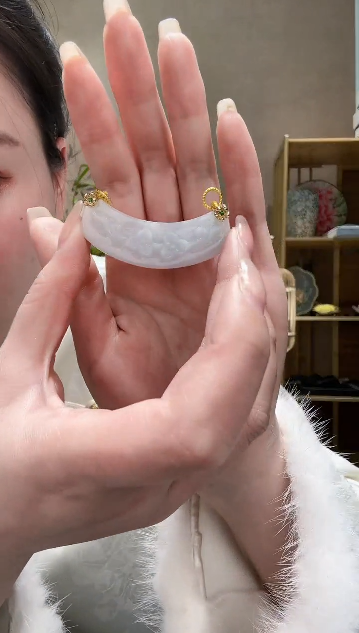 【闪购商品】翡翠颈饰未镶嵌吊坠