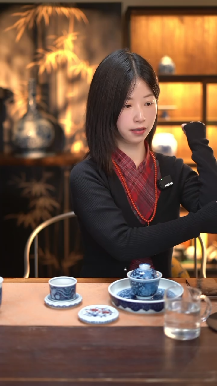 【闪购商品】快雪时晴金地汉龙炉式杯