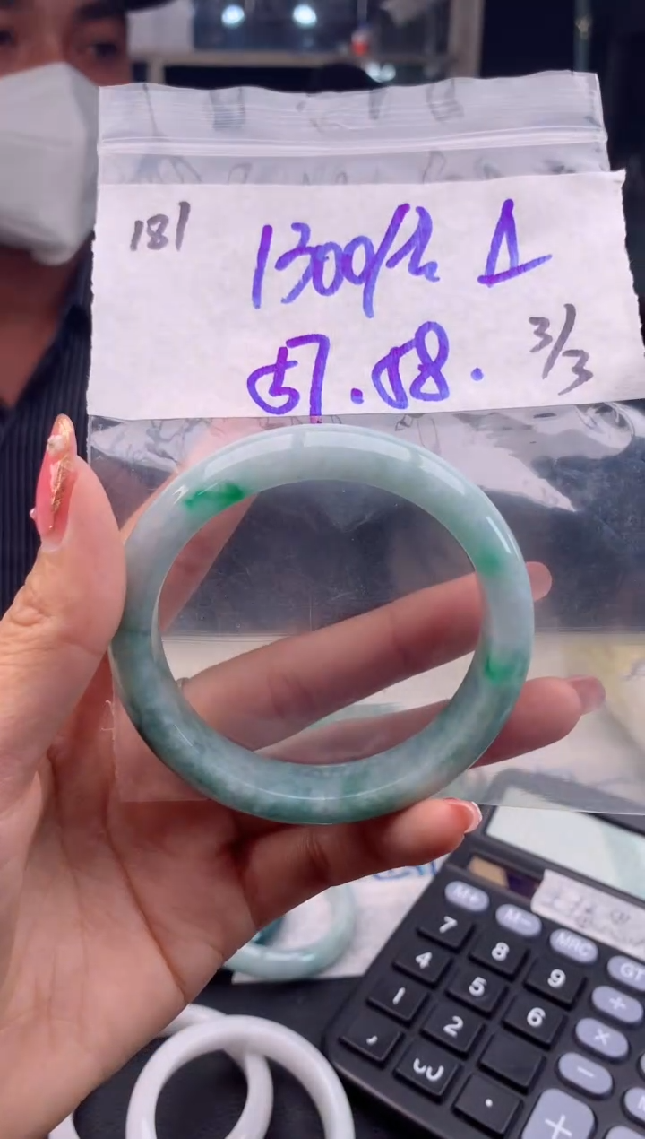 【闪购商品】定制翡翠未镶嵌181毛货需精细抛光手镯多样性拍一发一