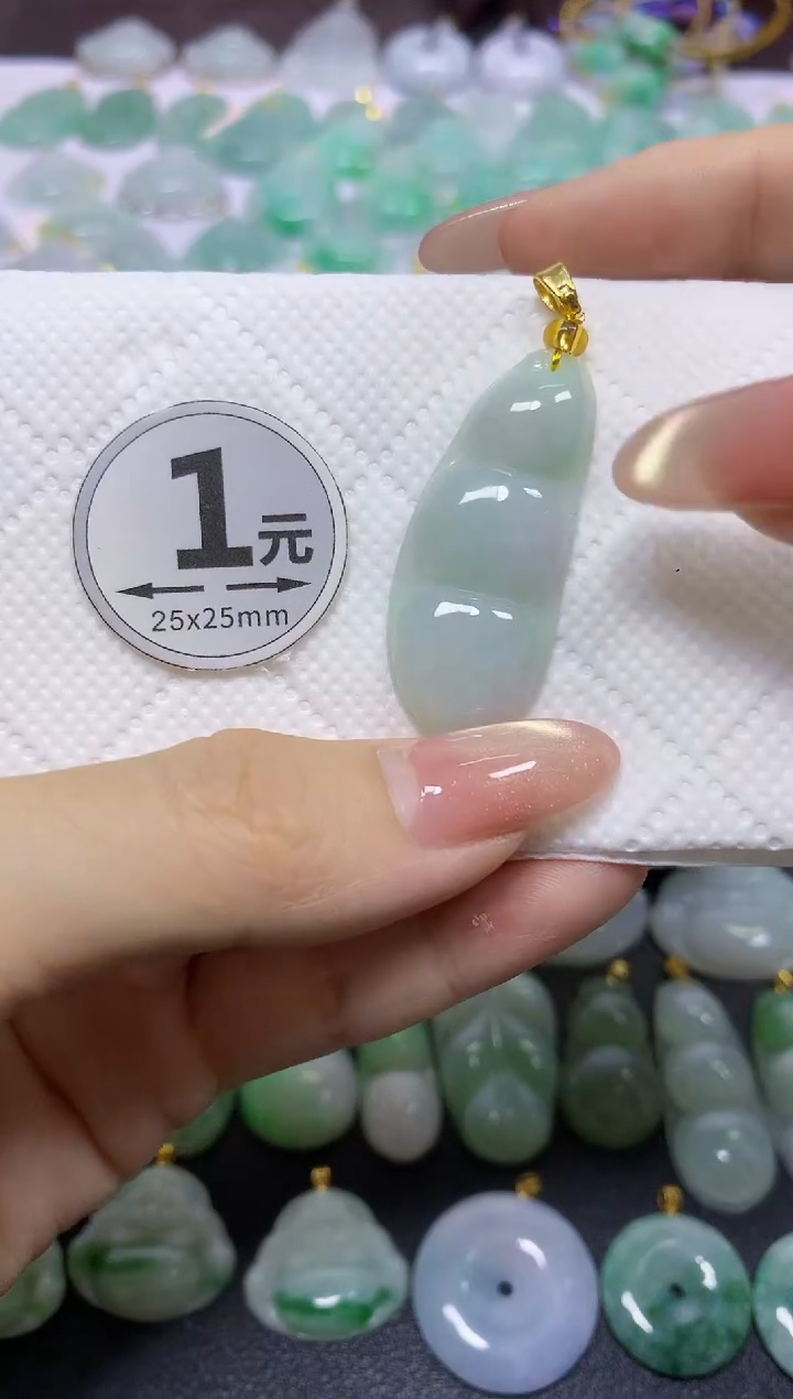 颈饰未镶嵌翡翠天然翡翠A货