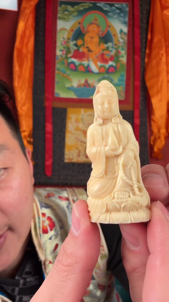 无非金属牙牙摆件