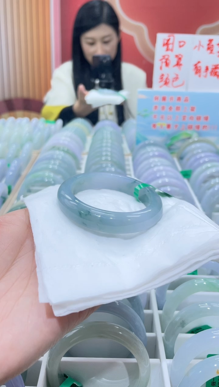 【闪购商品】翡翠手镯未镶嵌0000006385