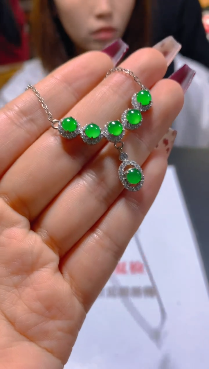 颈饰未镶嵌翡翠多样性发一