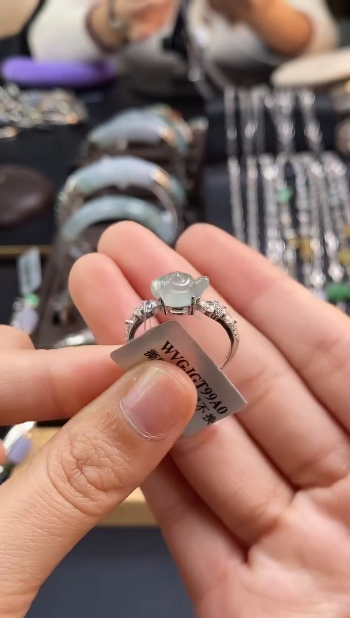 颈饰银S925镶嵌翡翠17974