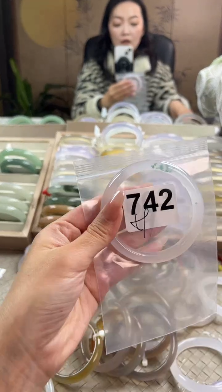 手镯玛瑙/玉髓未镶嵌742