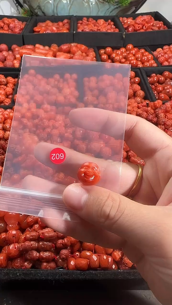 颈饰未镶嵌南红玛瑙1