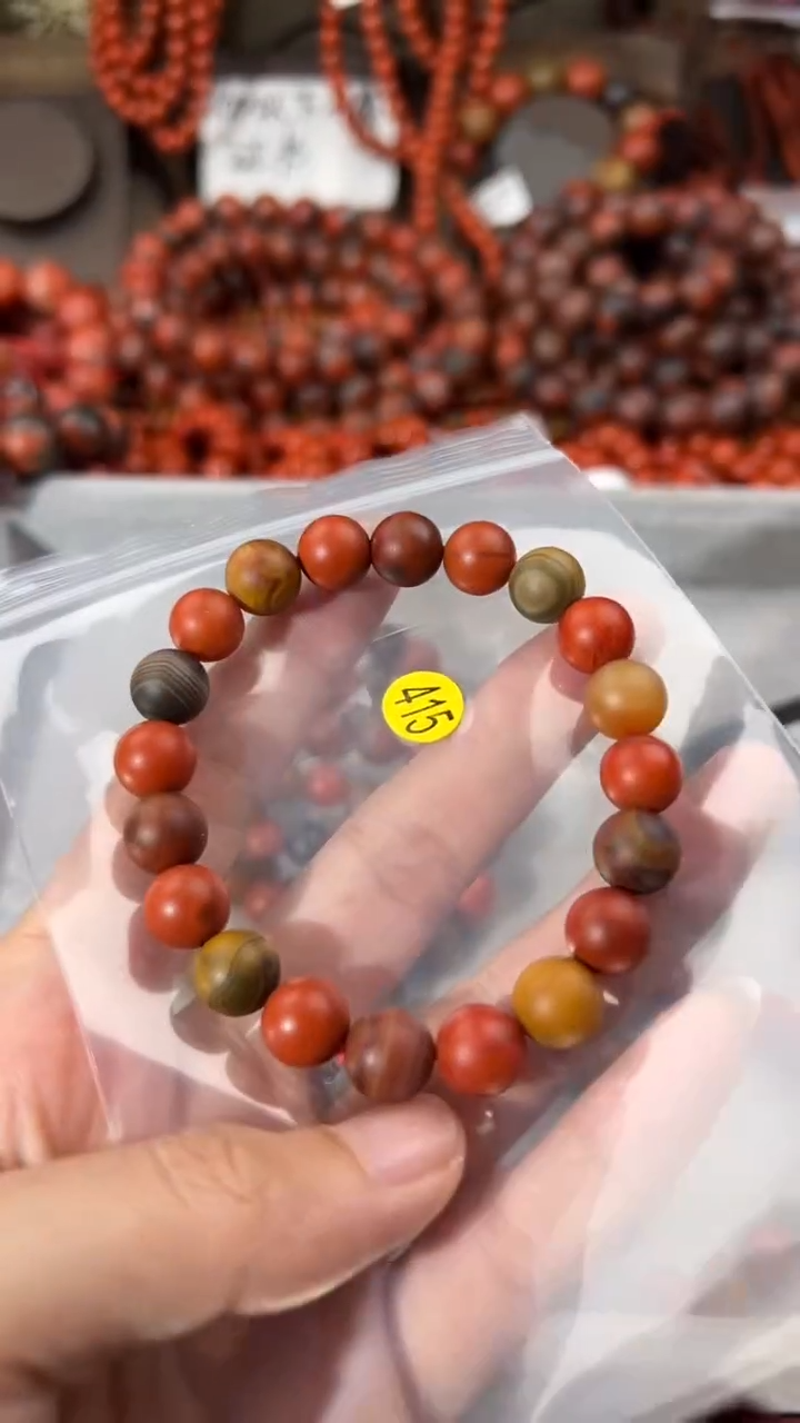南红玛瑙手串未镶嵌9+