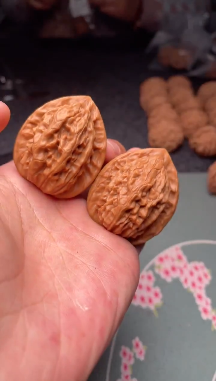 把件文玩核桃a203   大红袍  39尺