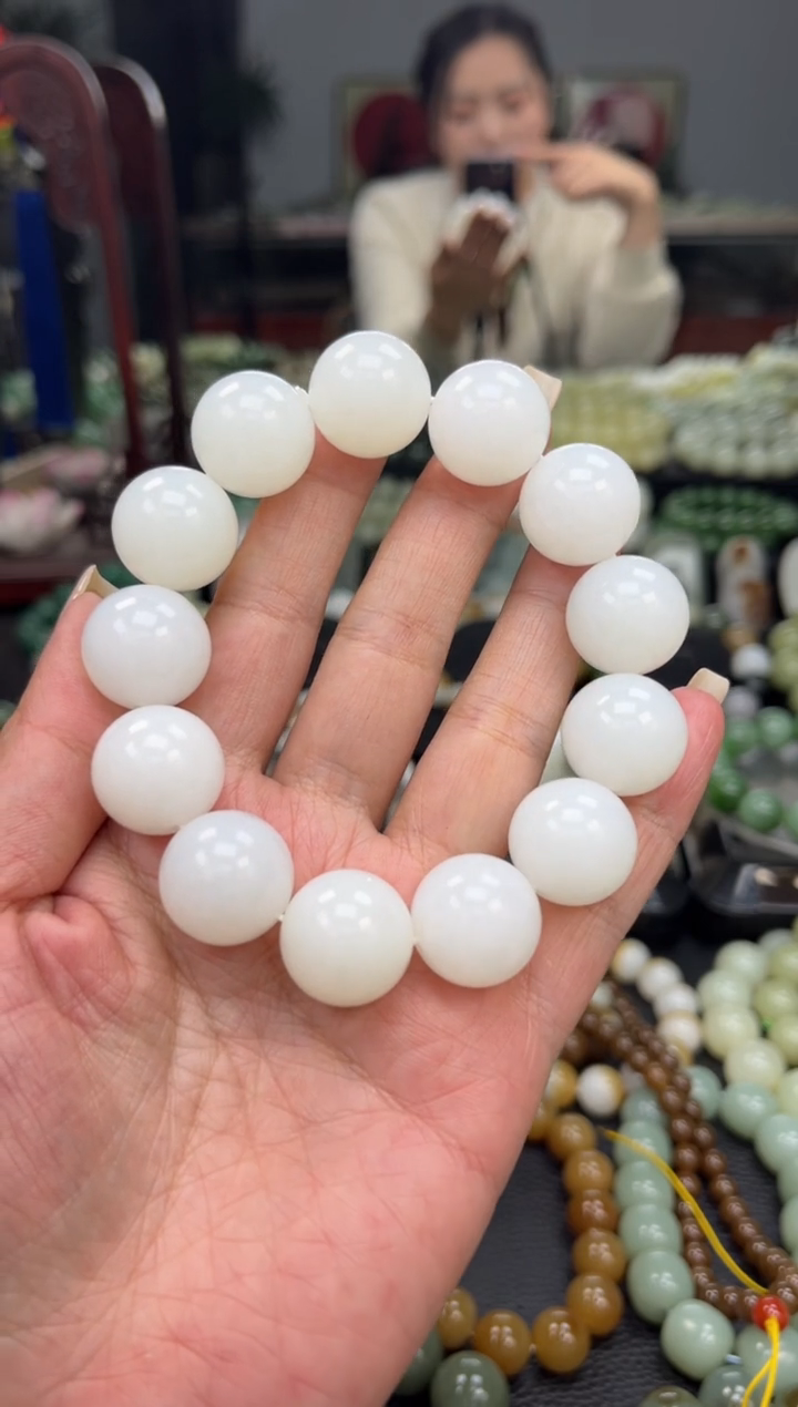 【闪购商品】和田玉手串未镶嵌新疆天泰白玉卡18