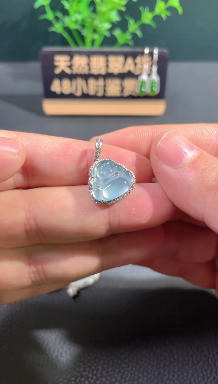 【闪购商品】翡翠颈饰18K金镶嵌翡翠