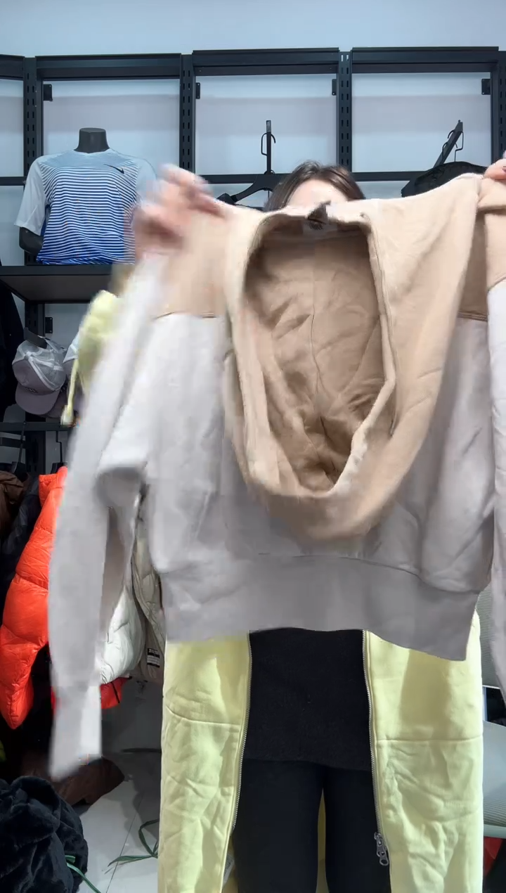 2474     编码  瑕疵直播间过款为准 尺码  ·  155