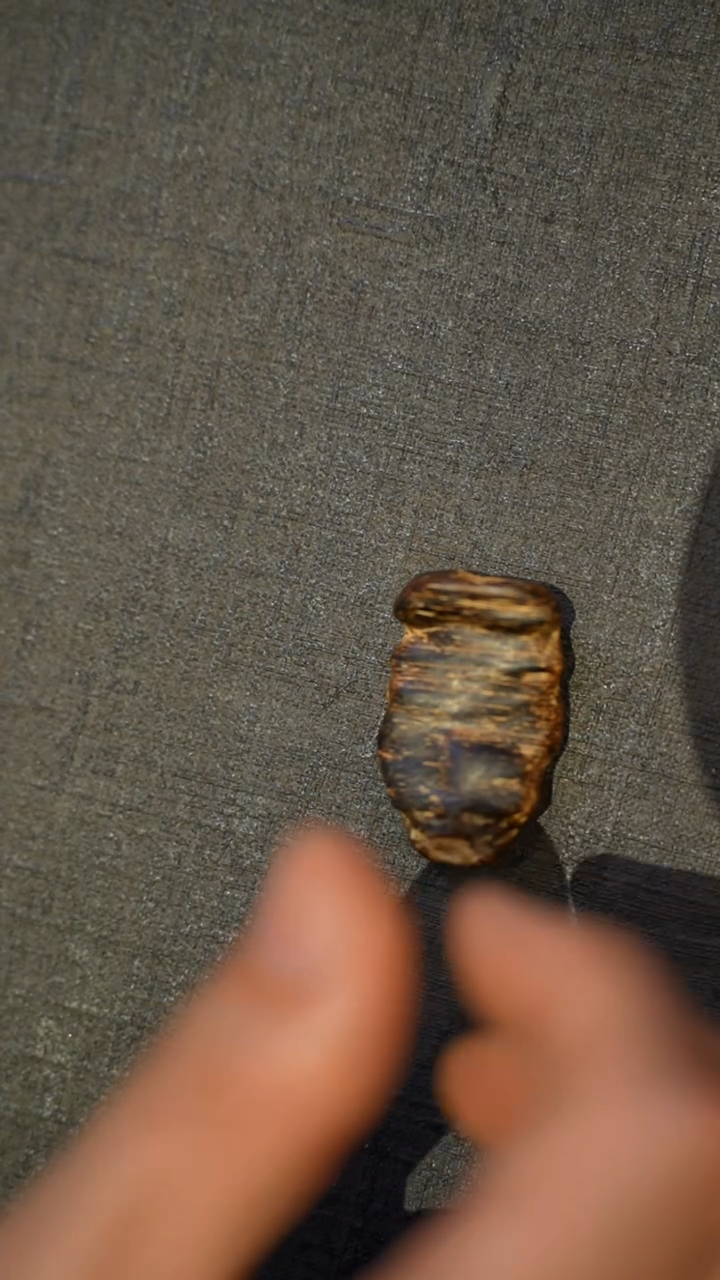 沉香吊坠西马沉水香3.3g