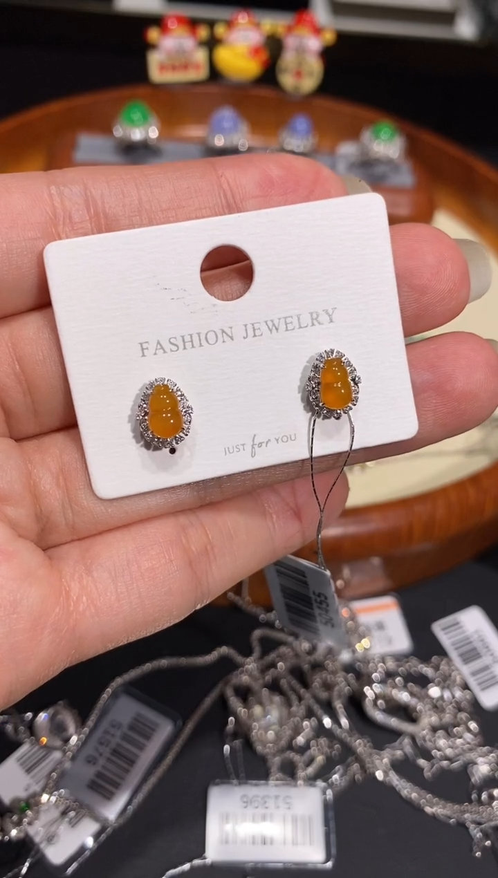 【闪购商品】翡翠耳饰18K金镶嵌耳饰