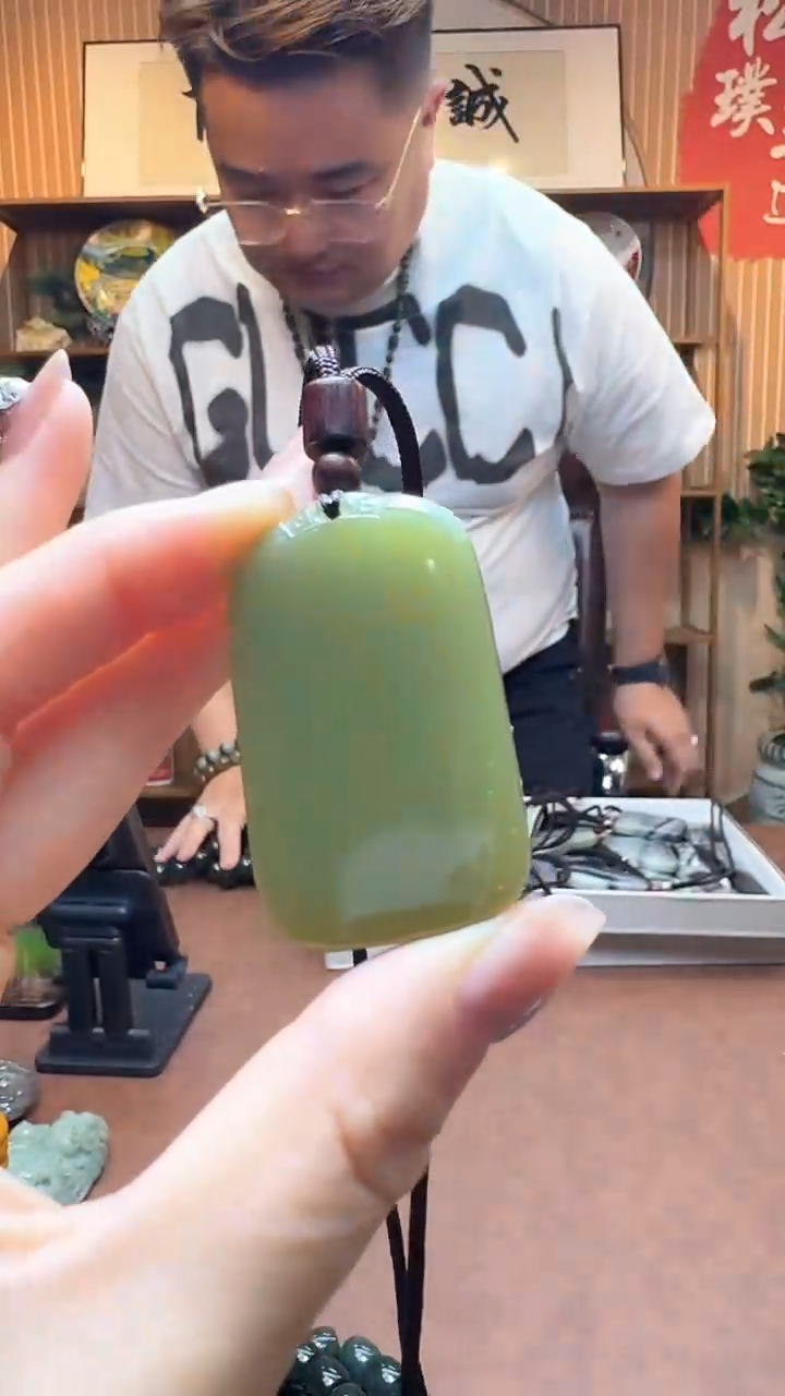 手串未镶嵌透闪石质玉多样性随机发其一