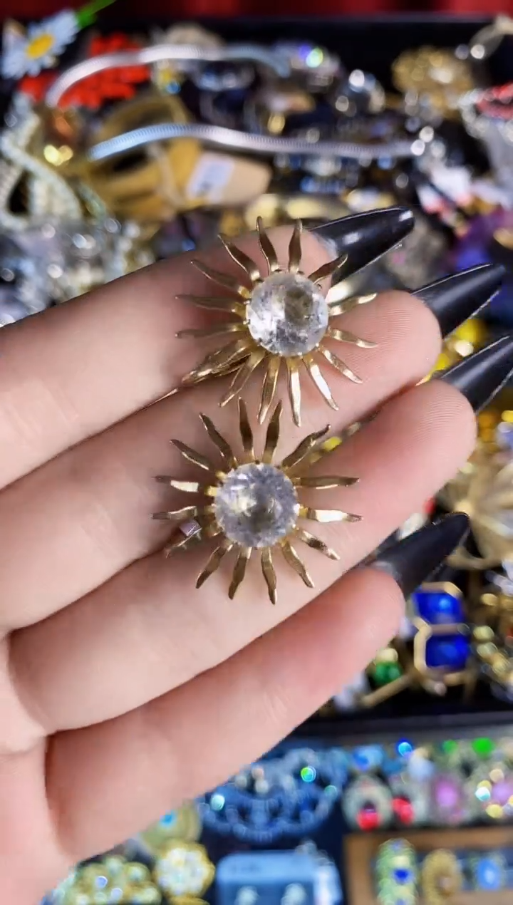 瓷片楚楚中古珠宝甄选不退换