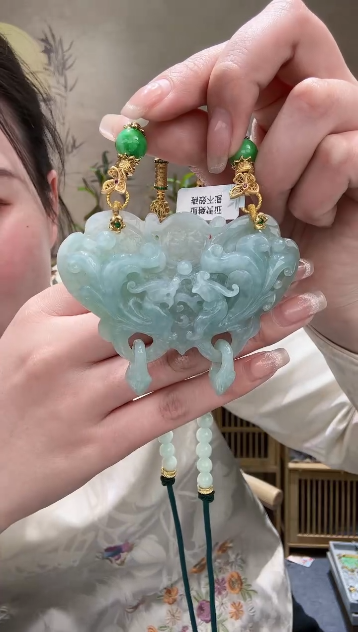 【闪购商品】翡翠颈饰未镶嵌吊坠