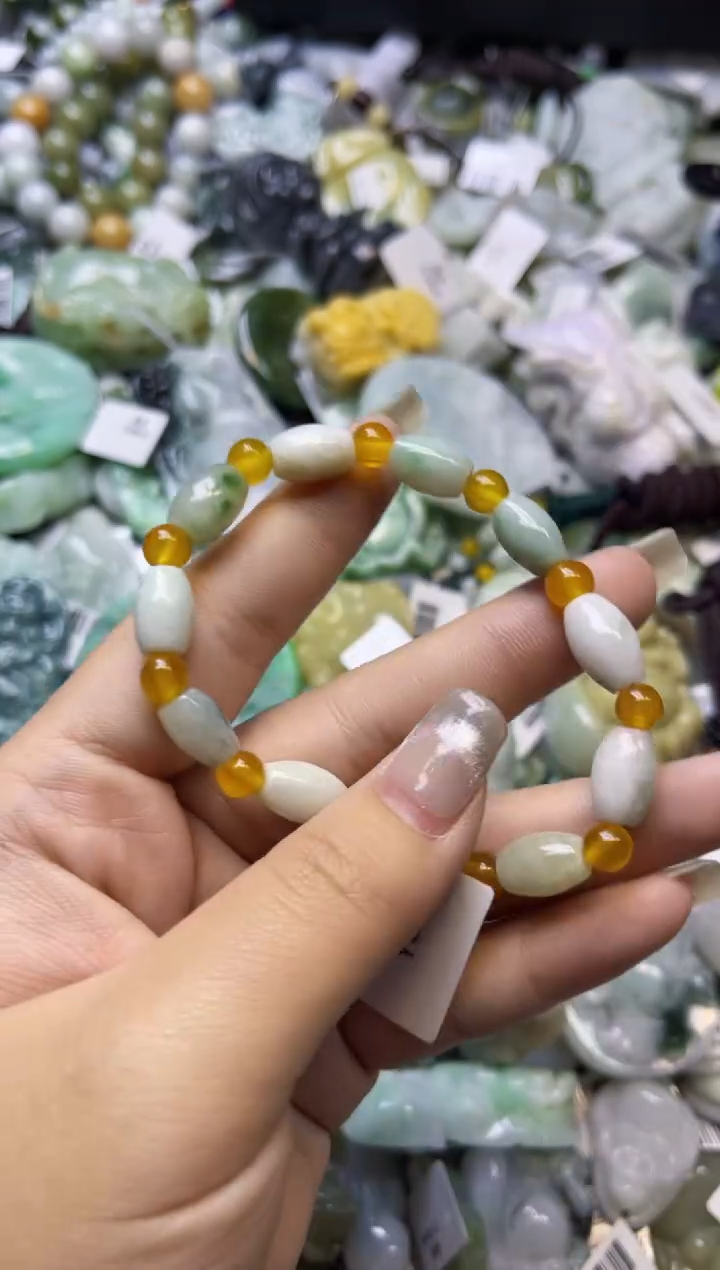 【闪购商品】翡翠颈饰未镶嵌00012541