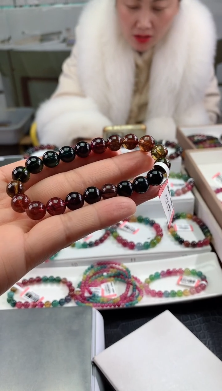 【闪购商品】碧玺手串未镶嵌多样性发一条