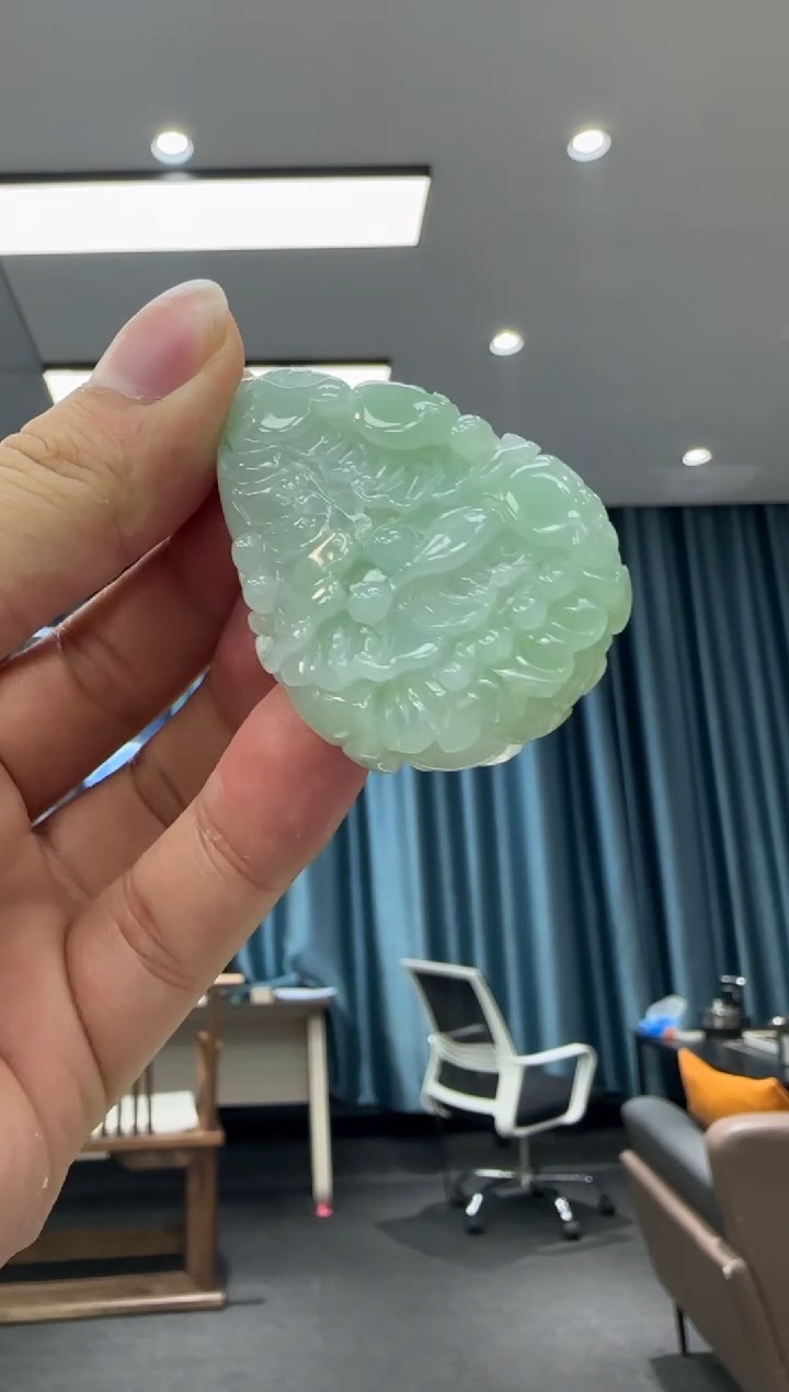 颈饰未镶嵌翡翠天然翡翠A货孤品一件 