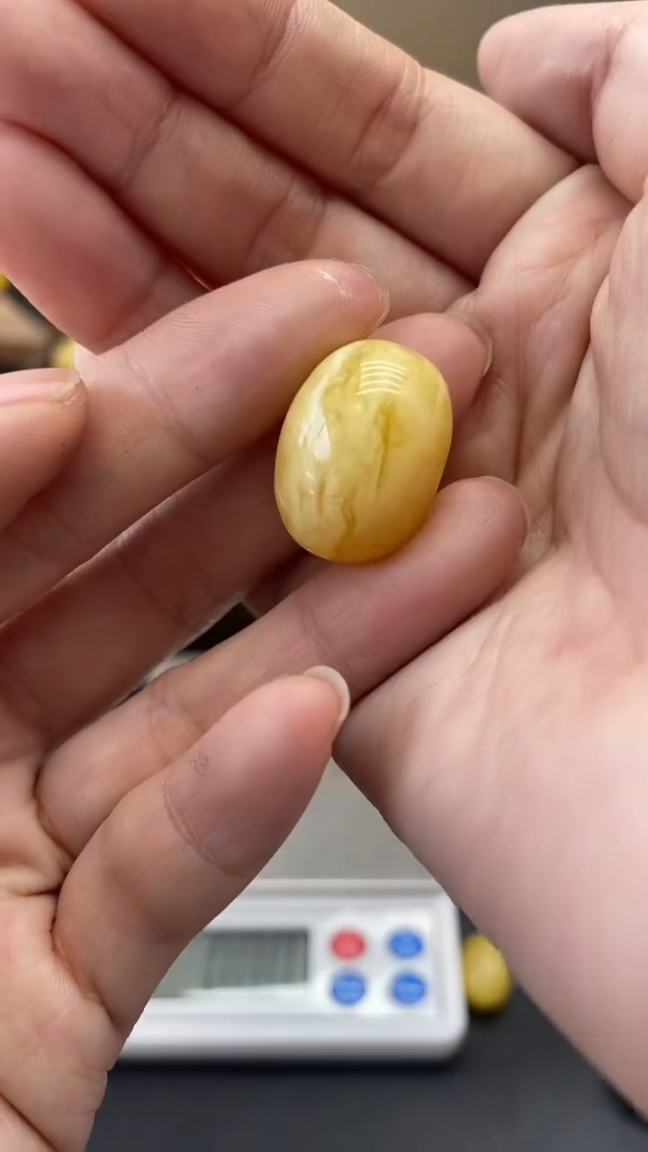 琥珀未镶嵌珠宝奇石985