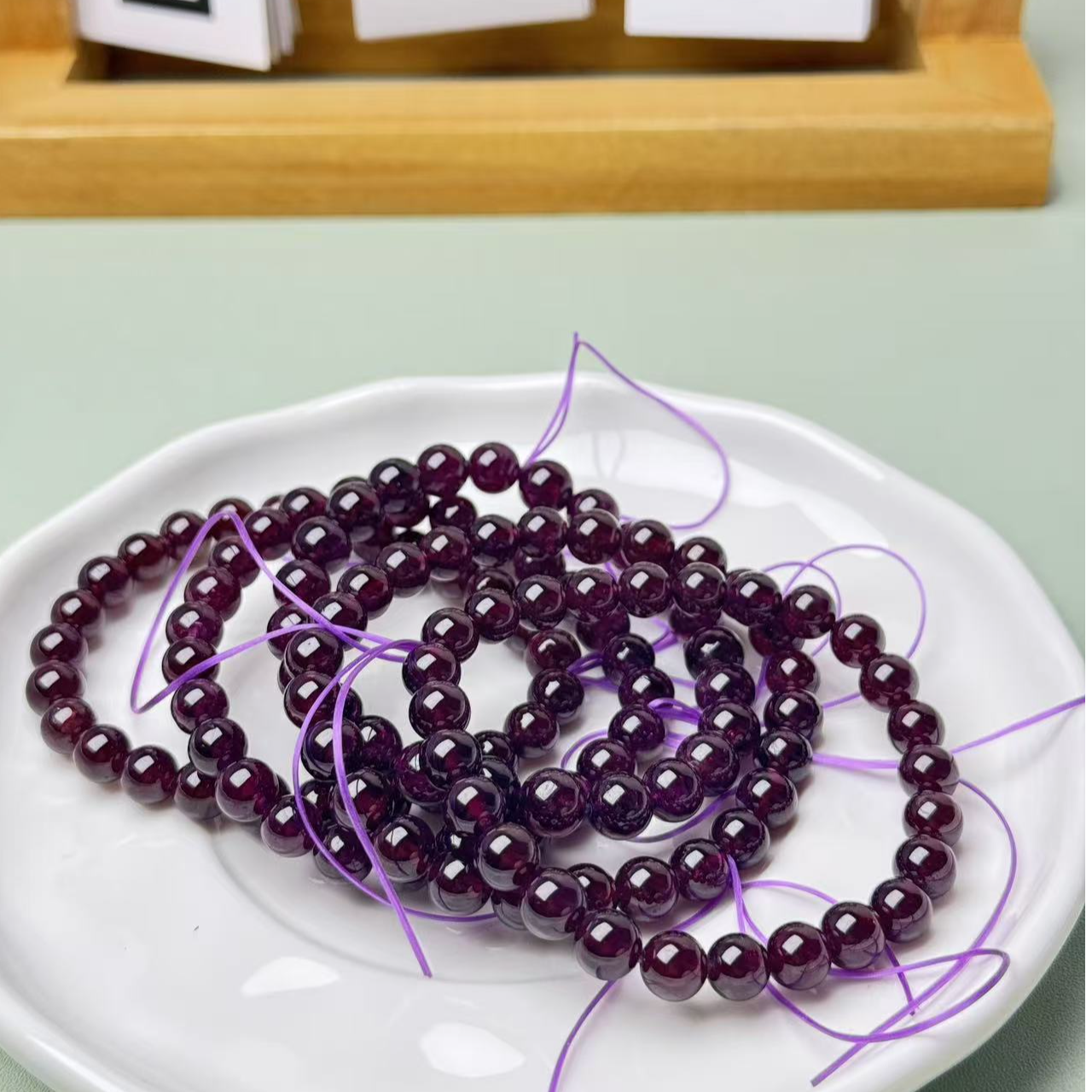 天然石榴石手串（多样发其一）B106