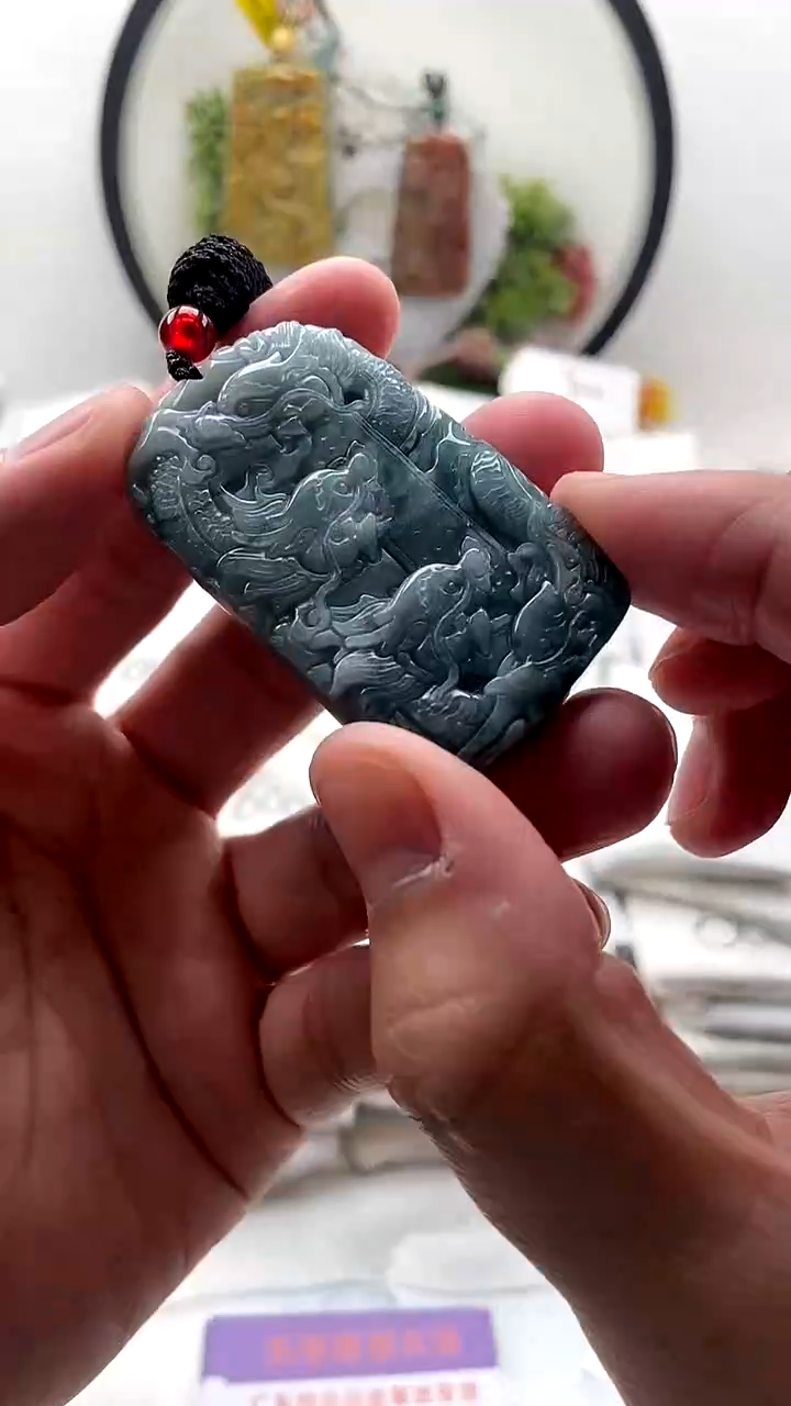 颈饰未镶嵌翡翠九龙牌