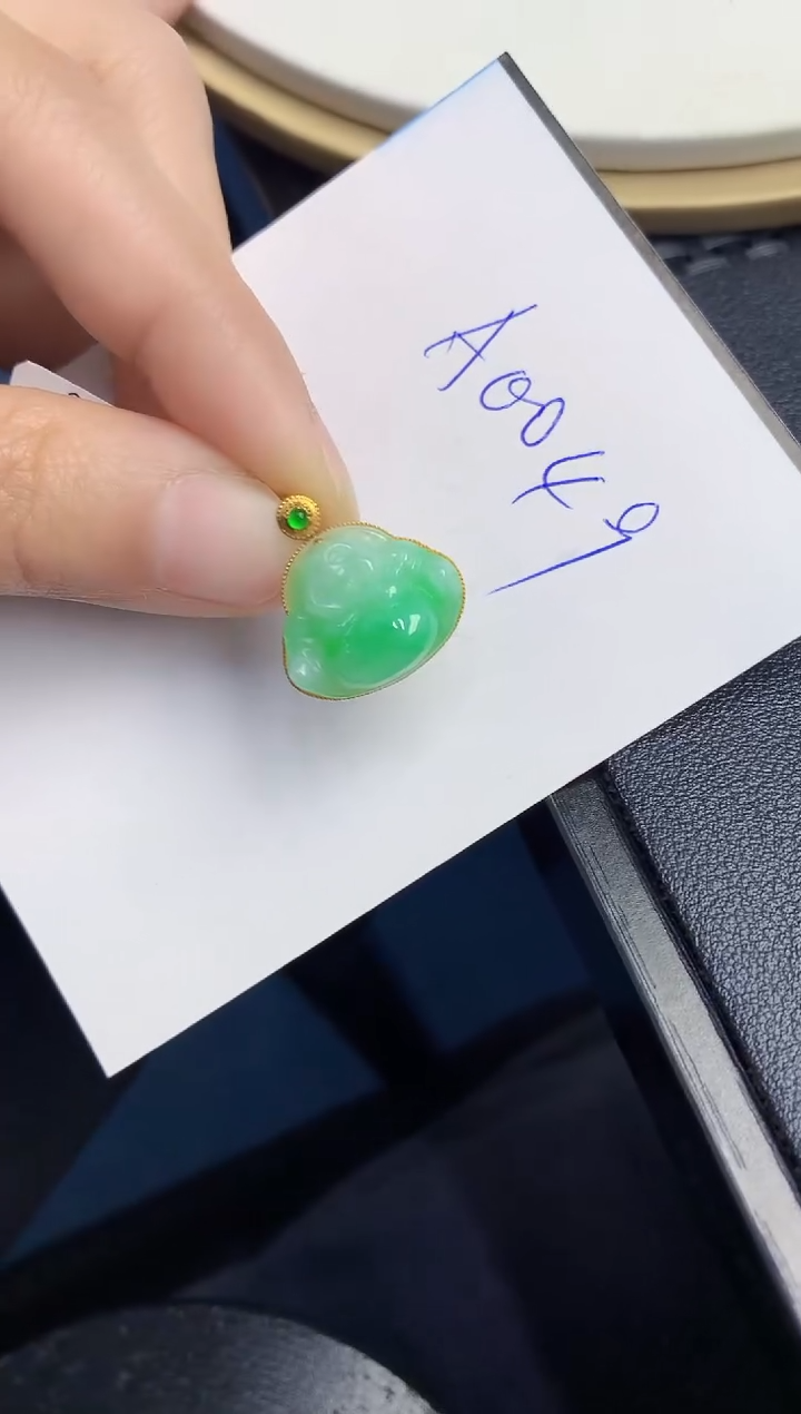 【闪购商品】翡翠颈饰18K金镶嵌000000000