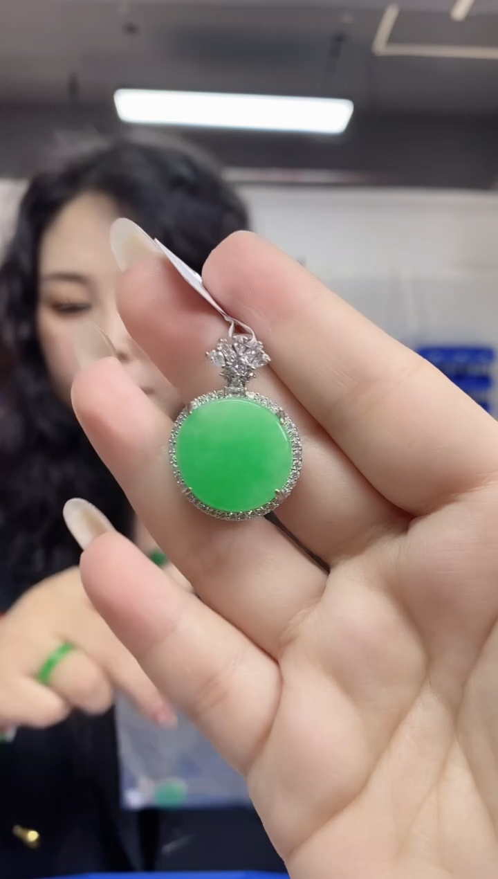 【闪购商品】翡翠未镶嵌吊坠(不含链)多样性发其一颜色微差