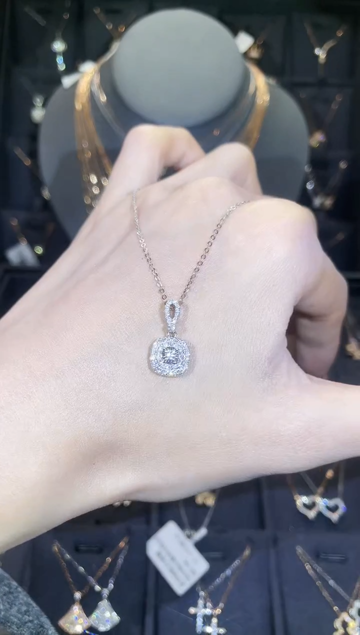 【闪购商品】钻石套链18K金镶嵌18K金白  多人  方糖