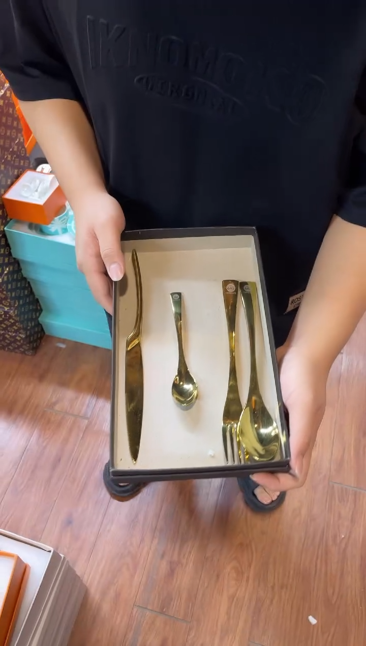 杯鸿辉家品牌瓷器，京东包邮！