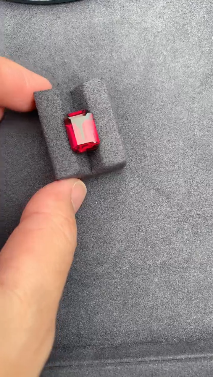 【闪购商品】石榴石裸石未镶嵌7ct镁铝榴石