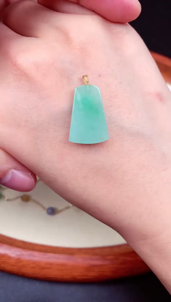 【闪购商品】翡翠吊坠(不含链)未镶嵌天然缅甸A货翡翠