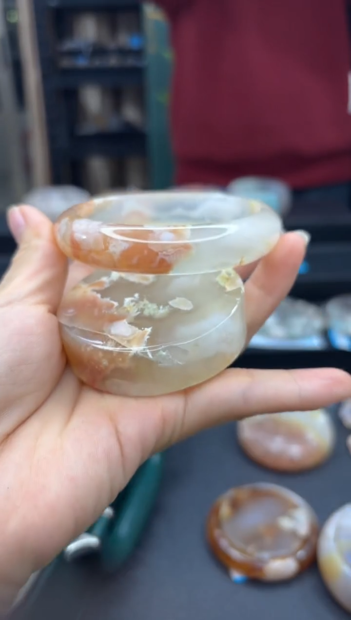 【闪购商品】石英质玉手镯未镶嵌2343（61圈赠送镯心）