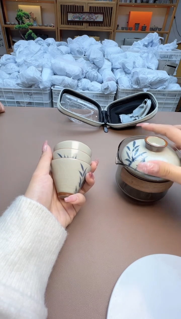 【闪购商品】摆件瓷制品S1111111111111