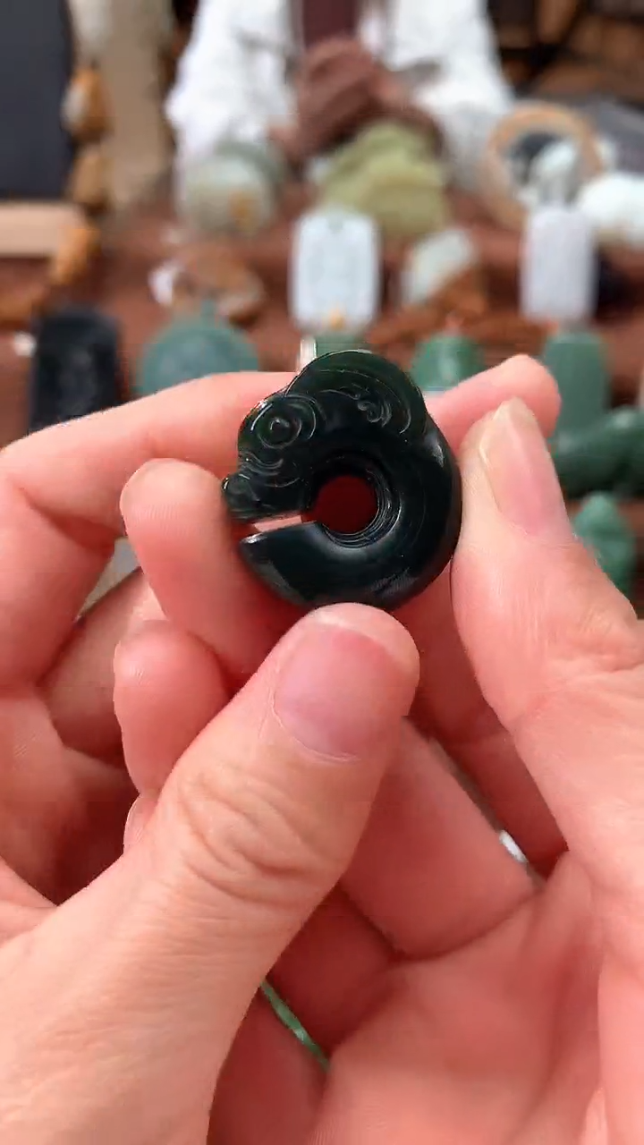 【闪购商品】和田玉颈饰未镶嵌和田玉随形雕刻件龙