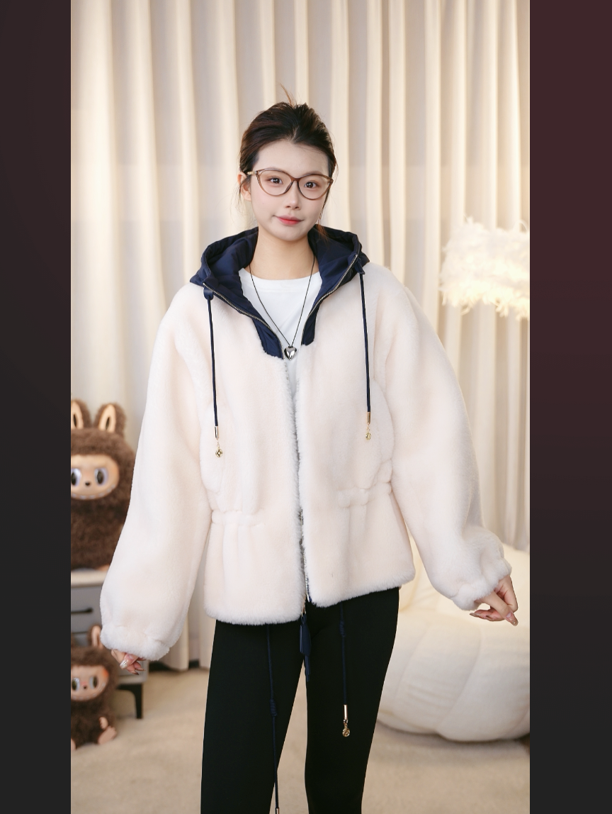 冬季纯羊毛外套女时尚休闲风宽松连帽百搭加厚保暖短款2025年新款