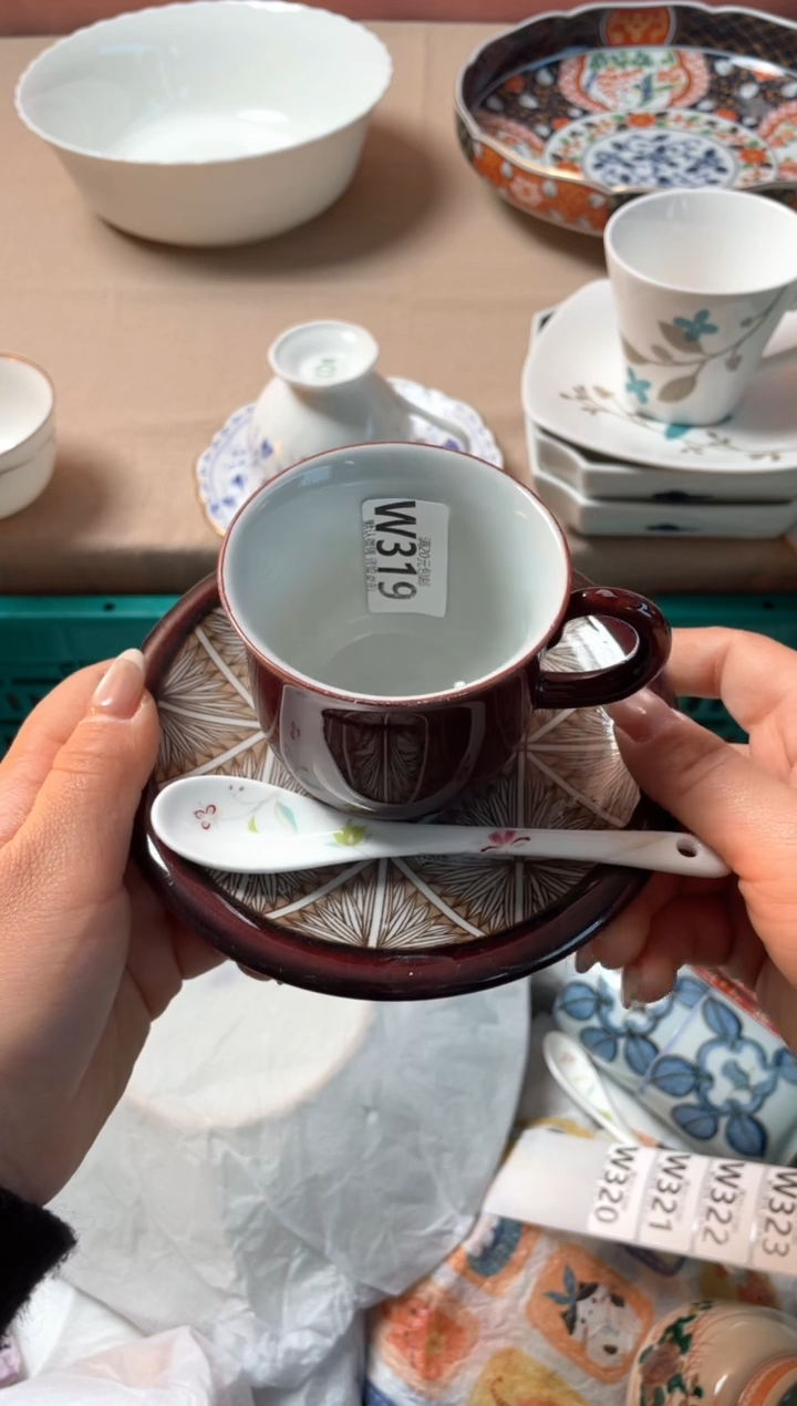 瓷片M****…瓷器瓷器W319