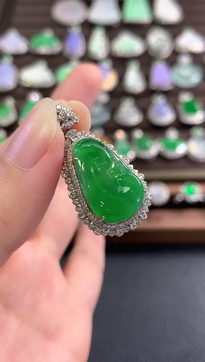 吊坠(不含链)18K金镶嵌翡翠b167 