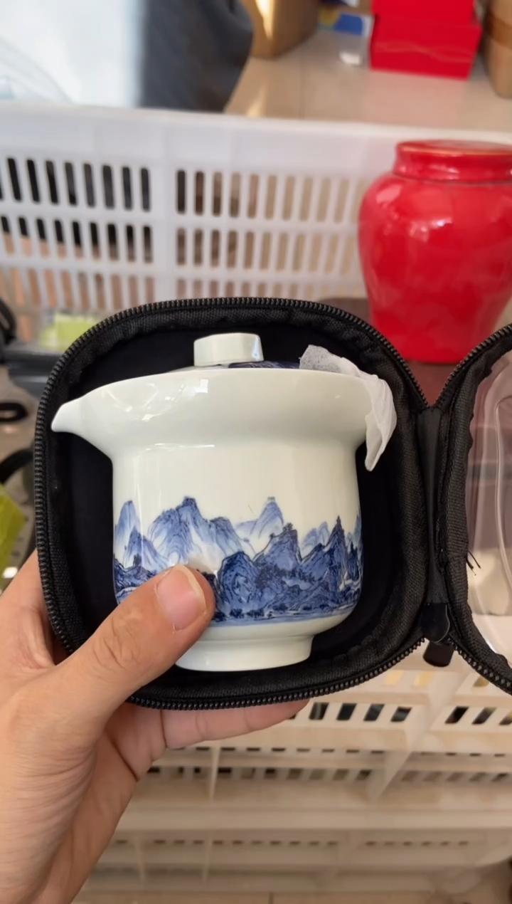 无运费险有瑕疵的摄影的产品有使用过的痕迹有点脏介意勿拍